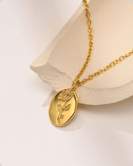 Rose Blume Necklace